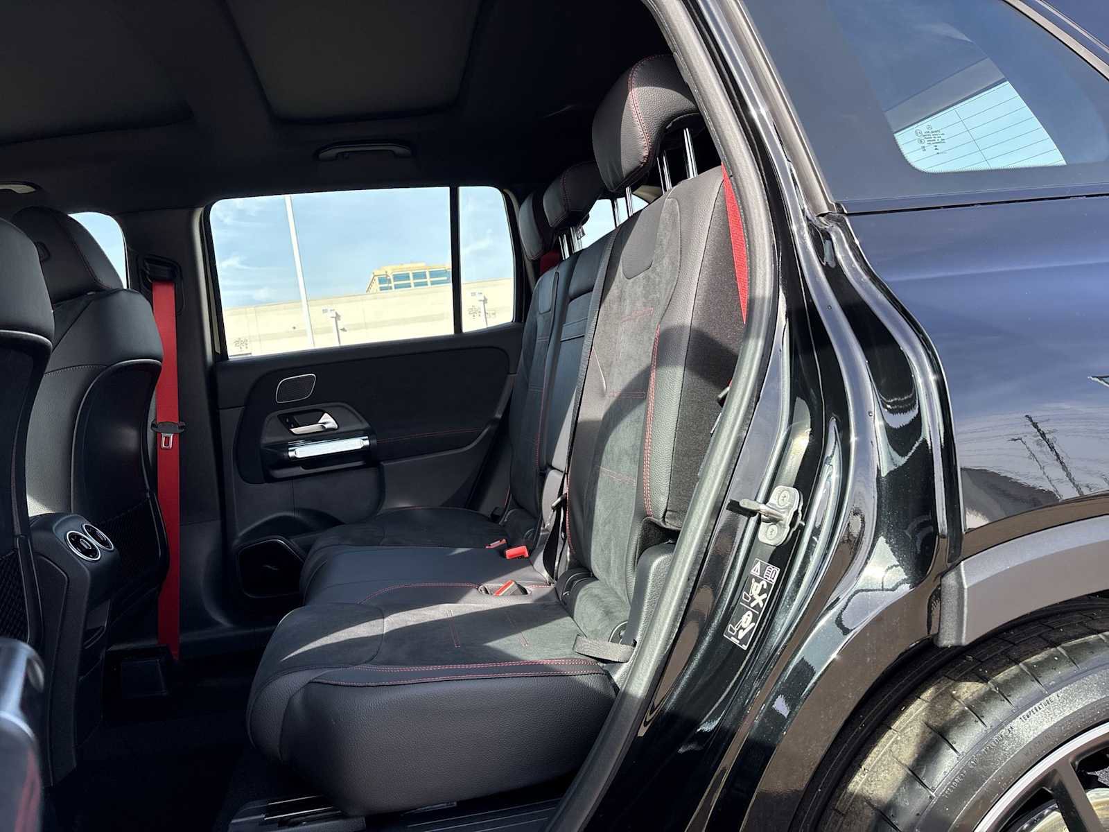New 2026 Mercedes-Benz GLB 35 AMG 4MATIC image 18