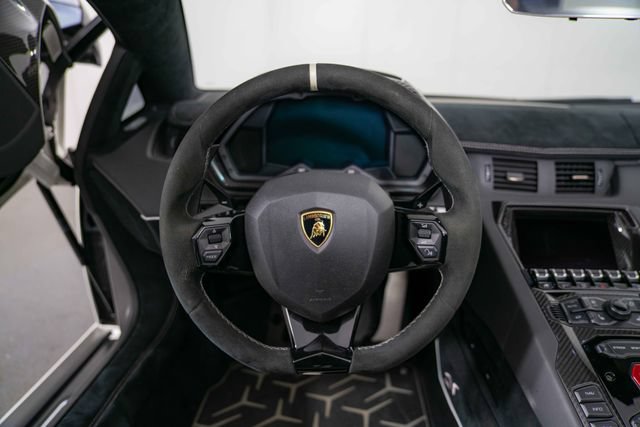 Used 2016 Lamborghini Aventador LP 750-4 Superveloce AWD/4WD image 19