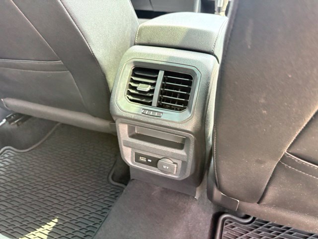 Used 2020 Volkswagen Tiguan SEL FWD image 29