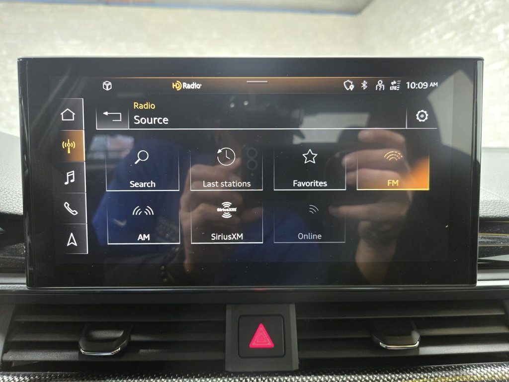 Used 2023 Audi S4 Premium Plus w/ Premium Plus Package image 24