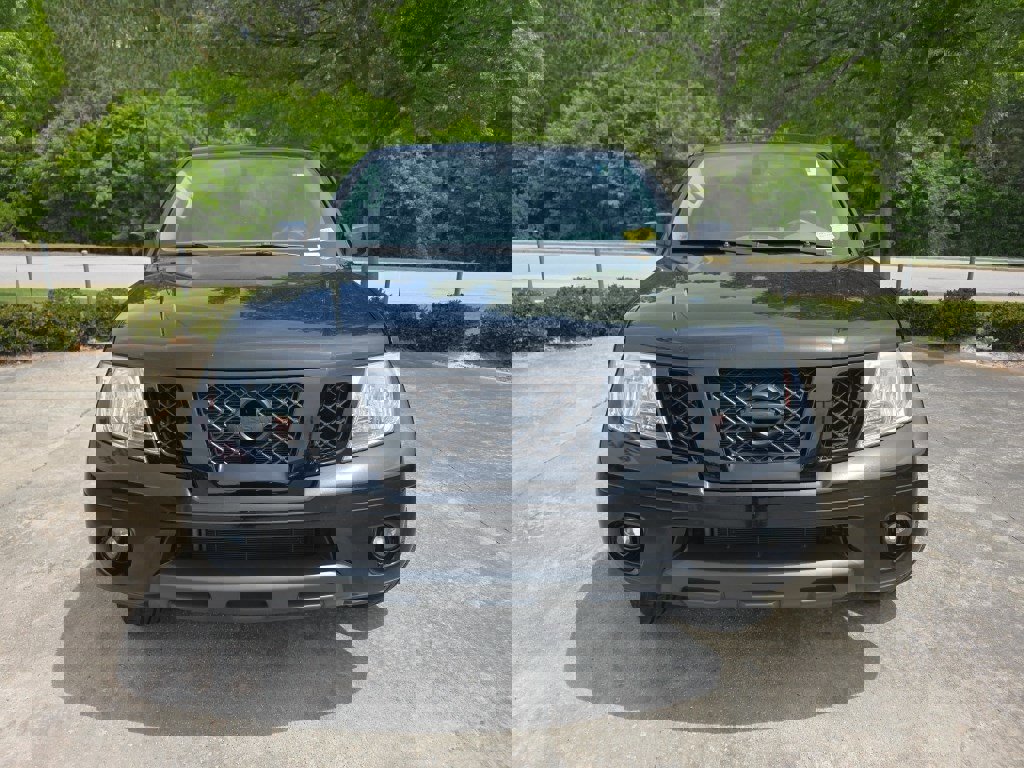 Used 2020 Nissan Frontier SV w/ Midnight Edition Floor Mats image 12