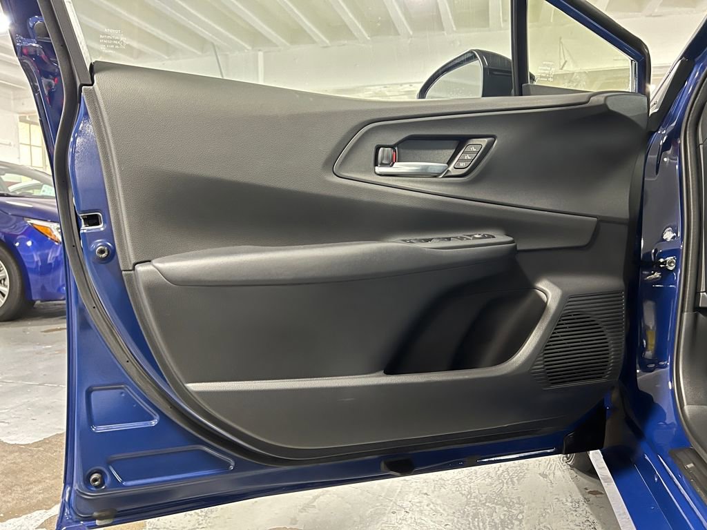 Used 2025 Toyota Prius XSE Premium image 42