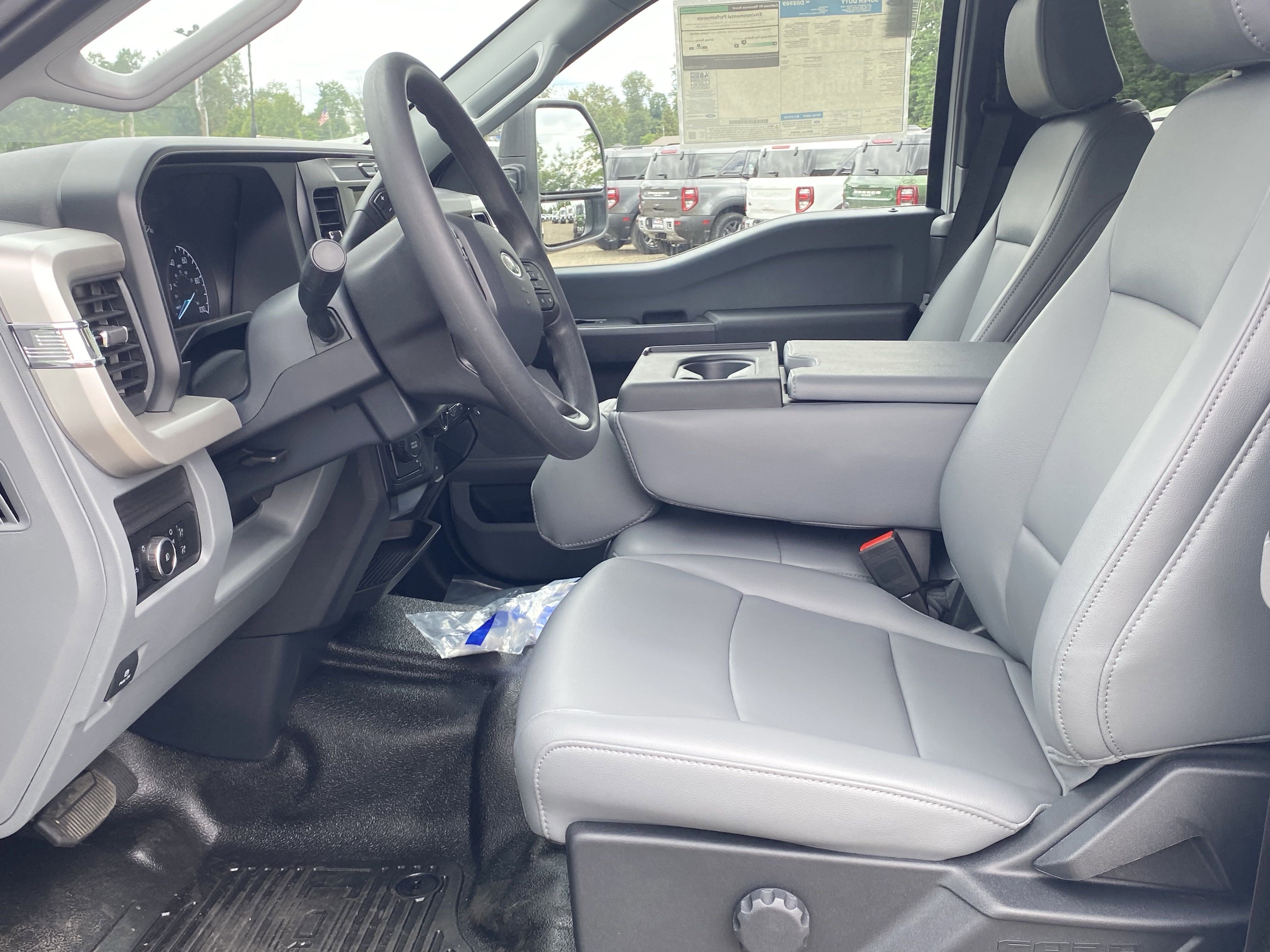 New 2025 Ford F350 XL w/ XL Chrome Package image 12
