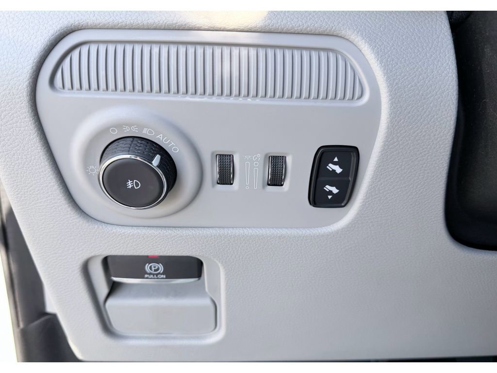 Used 2022 Jeep Wagoneer Series II RWD image 10