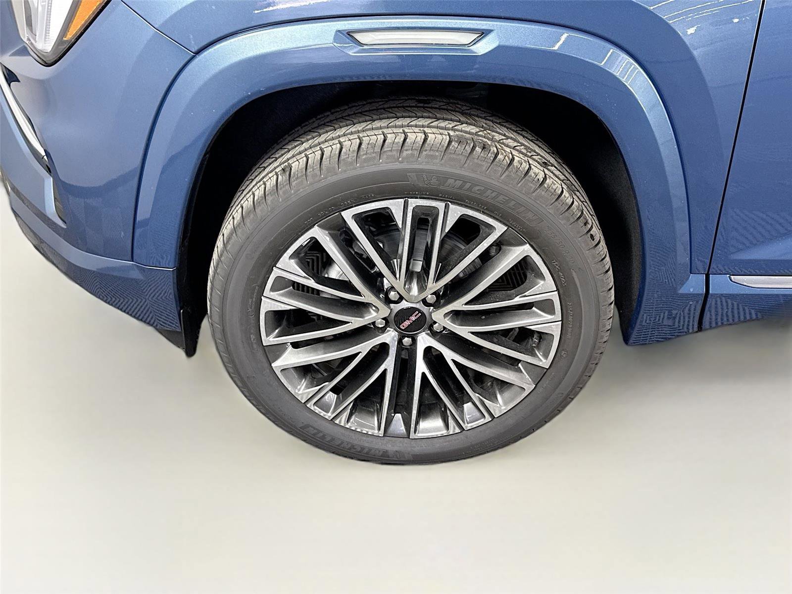 New 2026 GMC Terrain Denali w/ LPO, Floor Liner Package AWD/4WD image 25