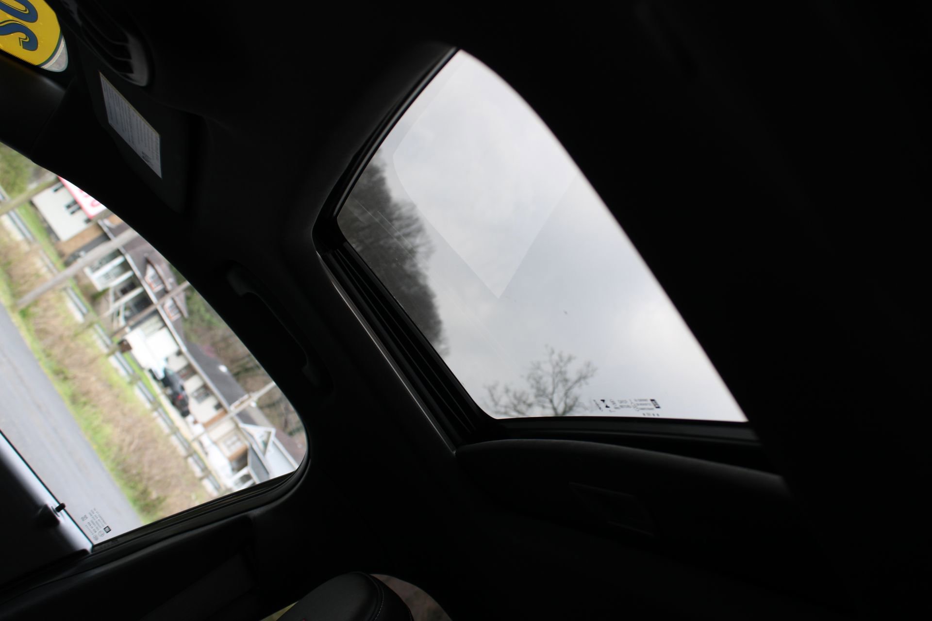 Used 2025 Chevrolet Trax RS w/ Sunroof Package image 20
