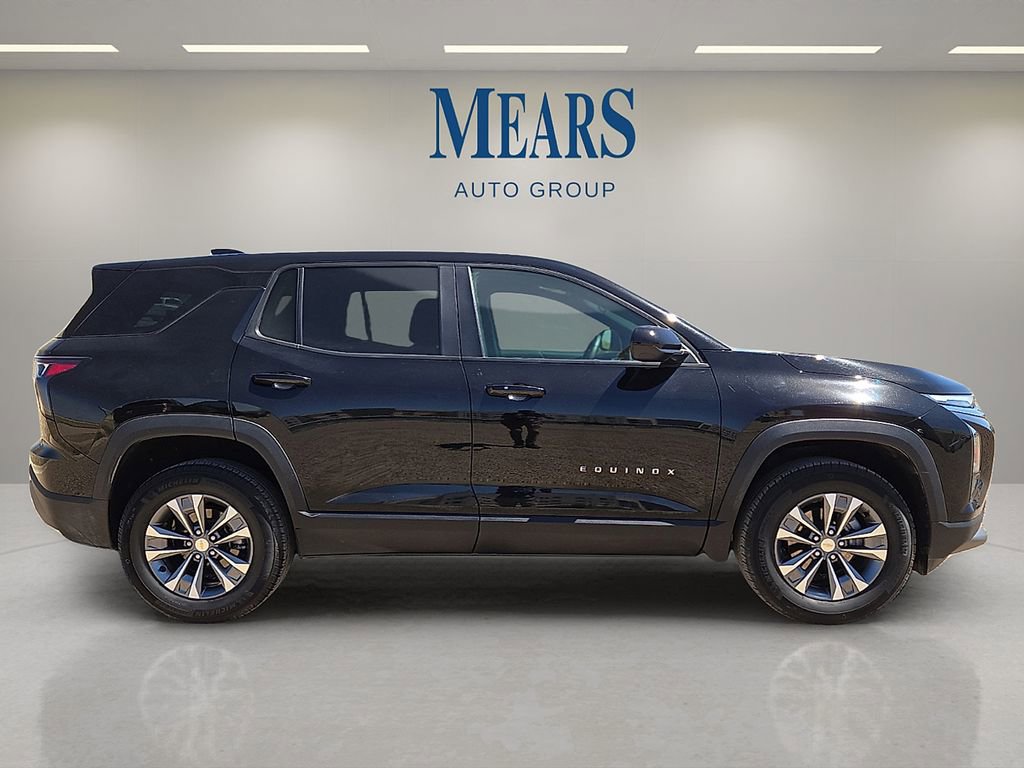 Used 2025 Chevrolet Equinox LT AWD/4WD image 6