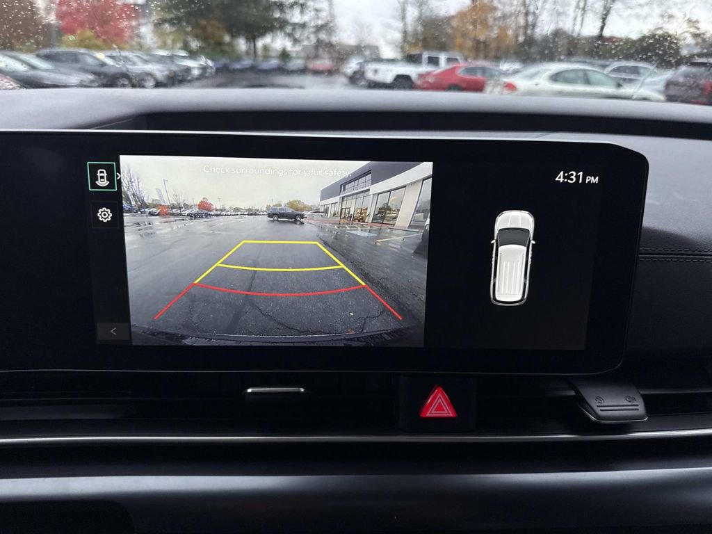 Used 2025 Kia Carnival image 22