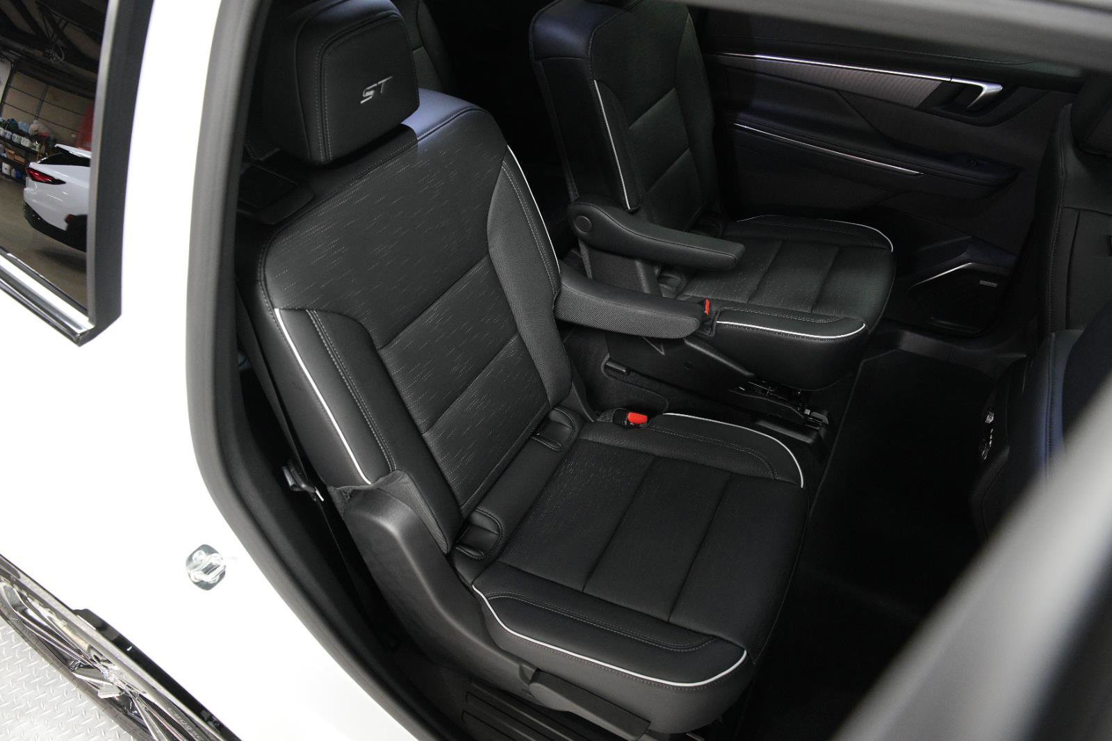 New 2026 Buick Enclave Sport Touring image 17