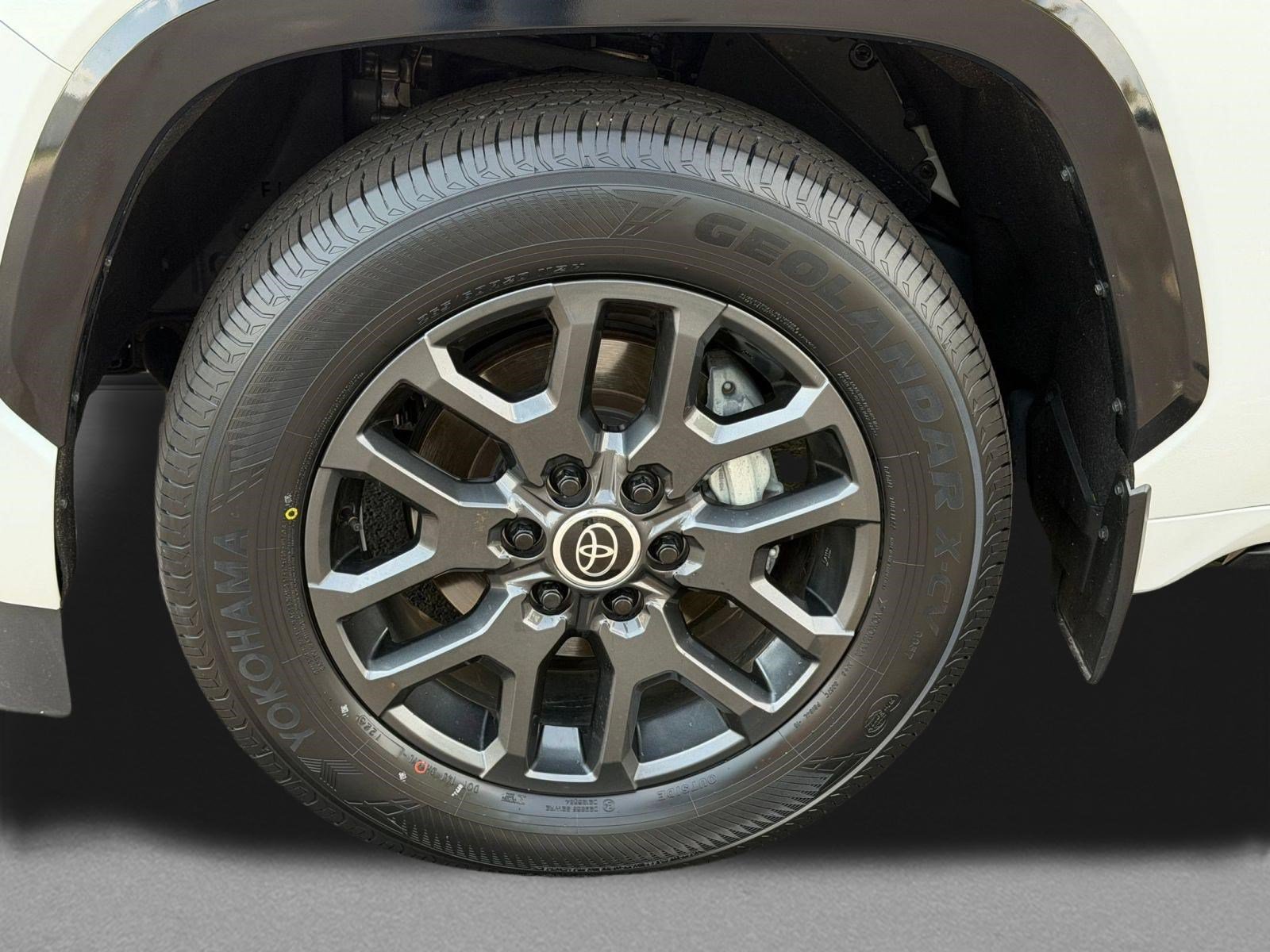 Used 2024 Toyota Sequoia Platinum AWD/4WD image 13