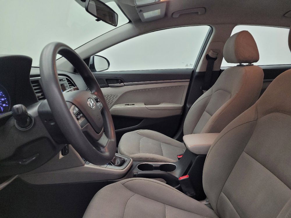 Used 2017 Hyundai Elantra SE image 17