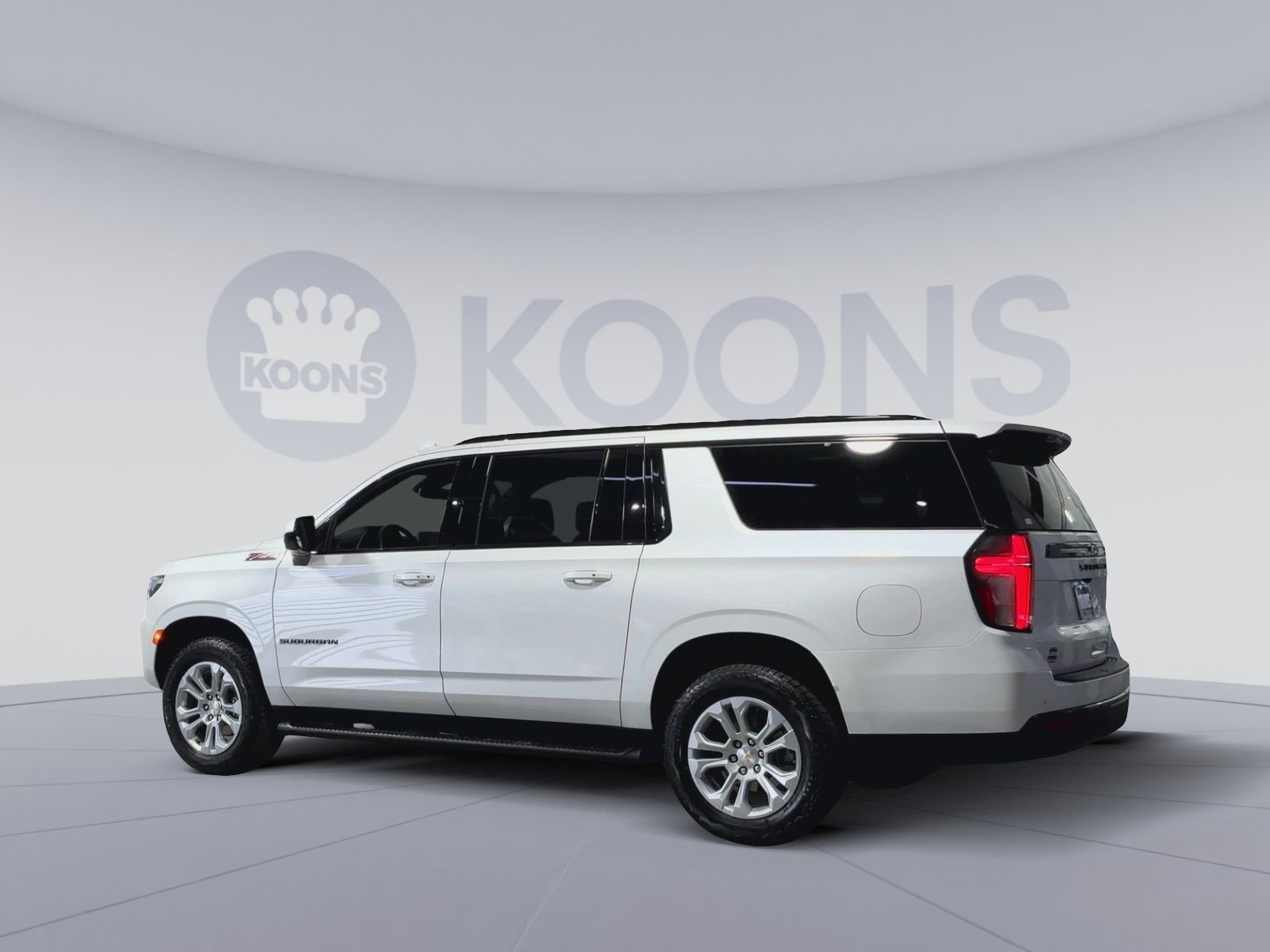 Used 2024 Chevrolet Suburban Z71 image 8