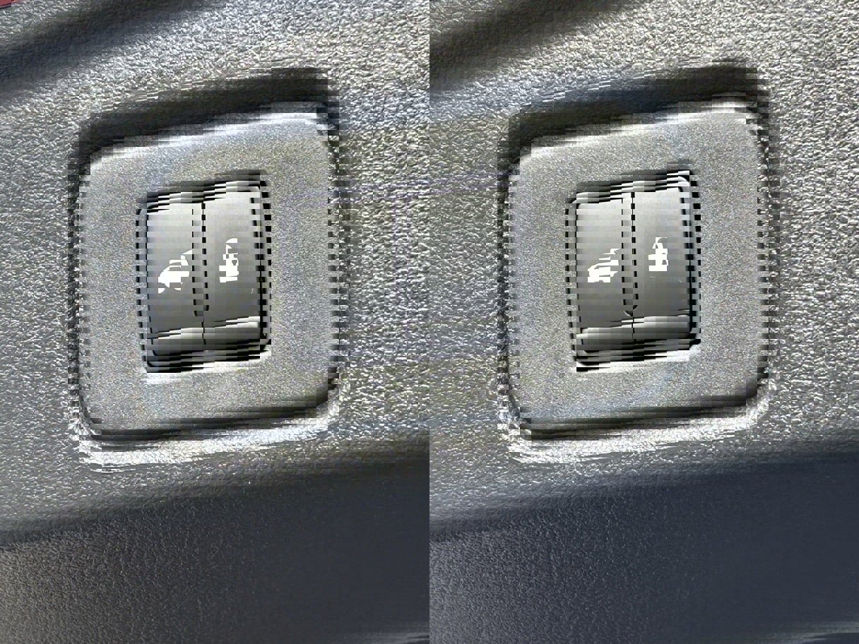 New 2026 Nissan Pathfinder SV image 18