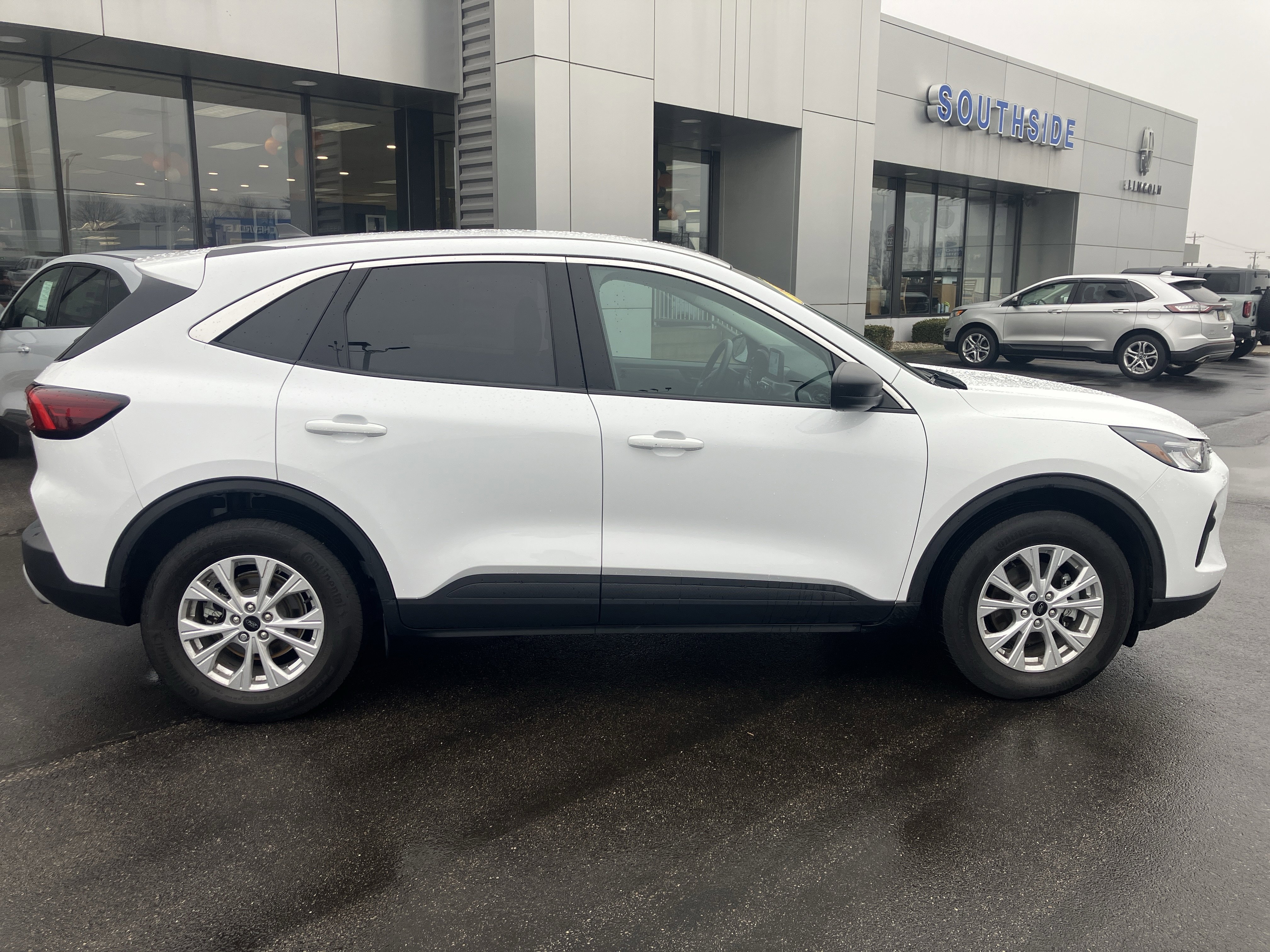 Used 2023 Ford Escape Active image 8