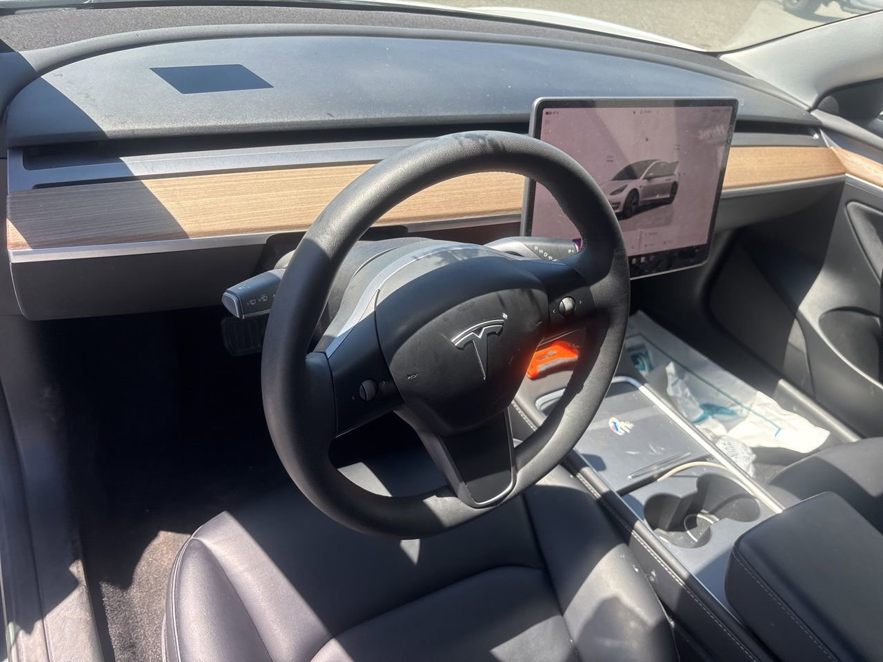 Used 2023 Tesla Model 3 Standard Range image 3