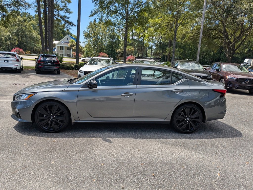 Used 2022 Nissan Altima 2.5 SR w/ Midnight Edition Package image 7