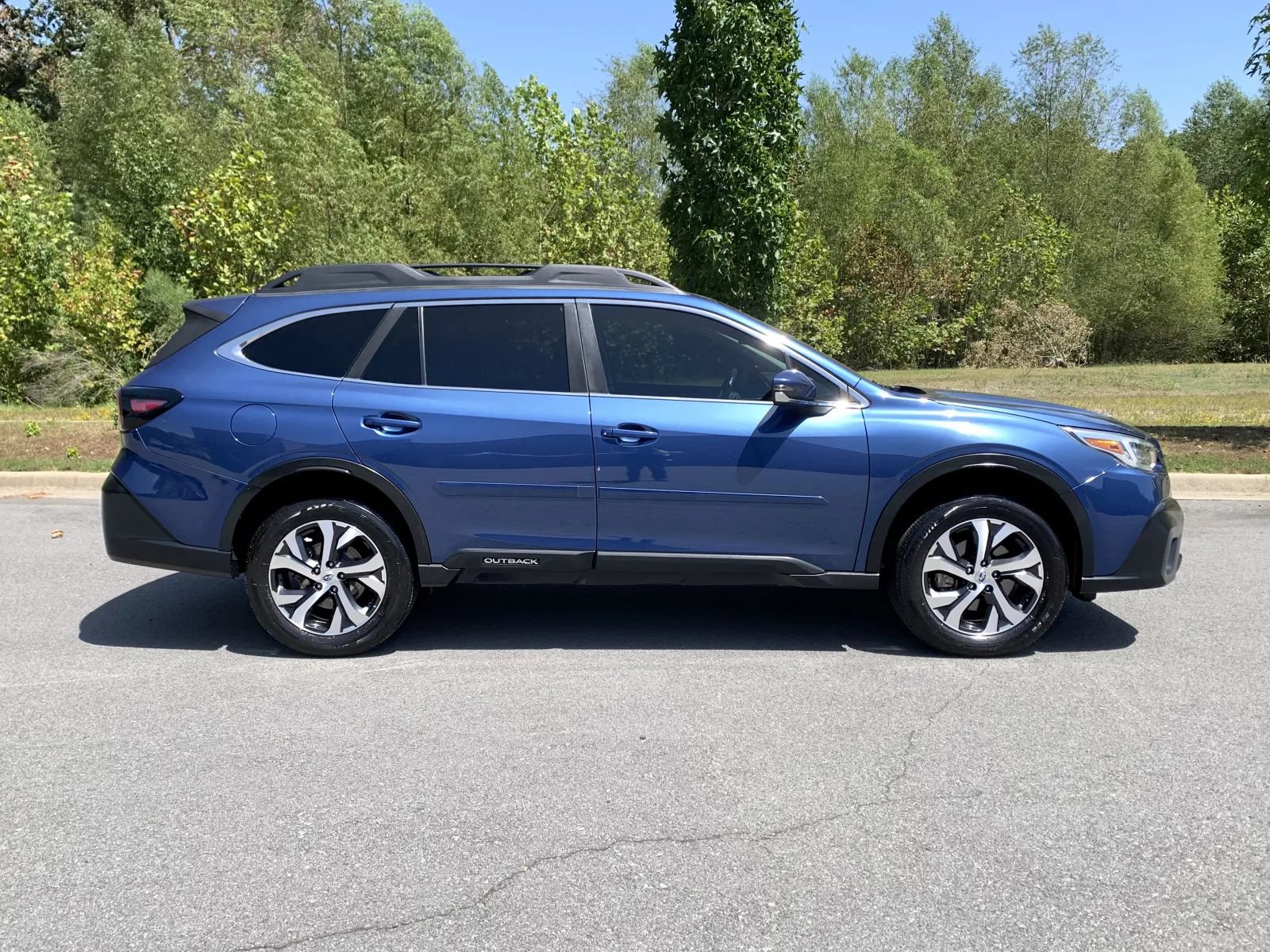 Used 2022 Subaru Outback Limited AWD/4WD image 8