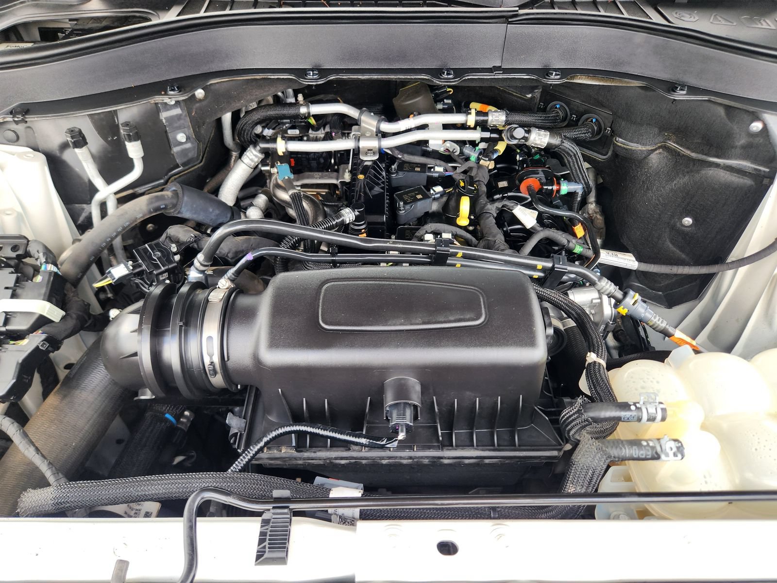 Used 2021 Ford Explorer XLT w/ Equipment Group 202A RWD image 35