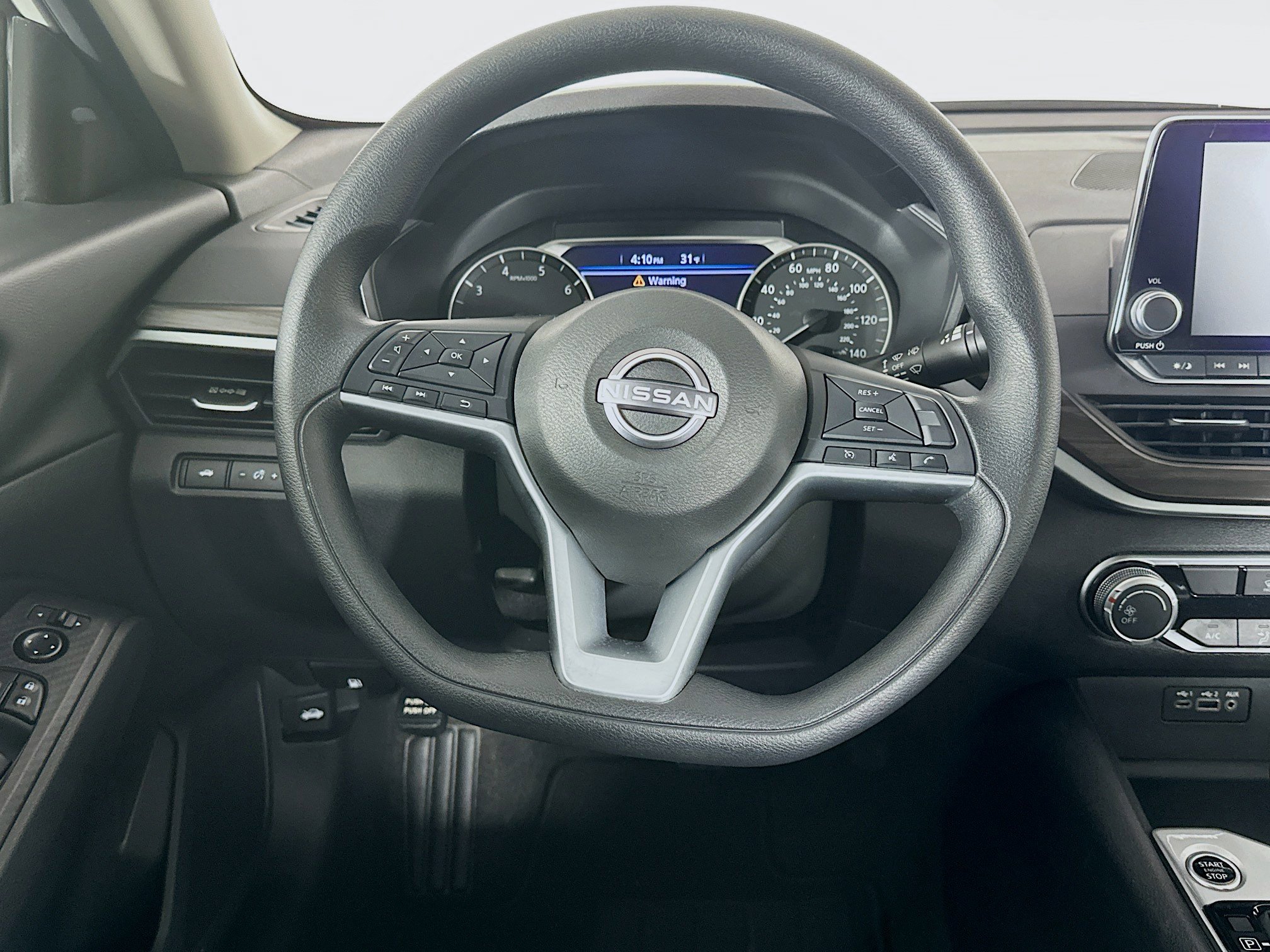 Used 2025 Nissan Altima 2.5 SV image 17