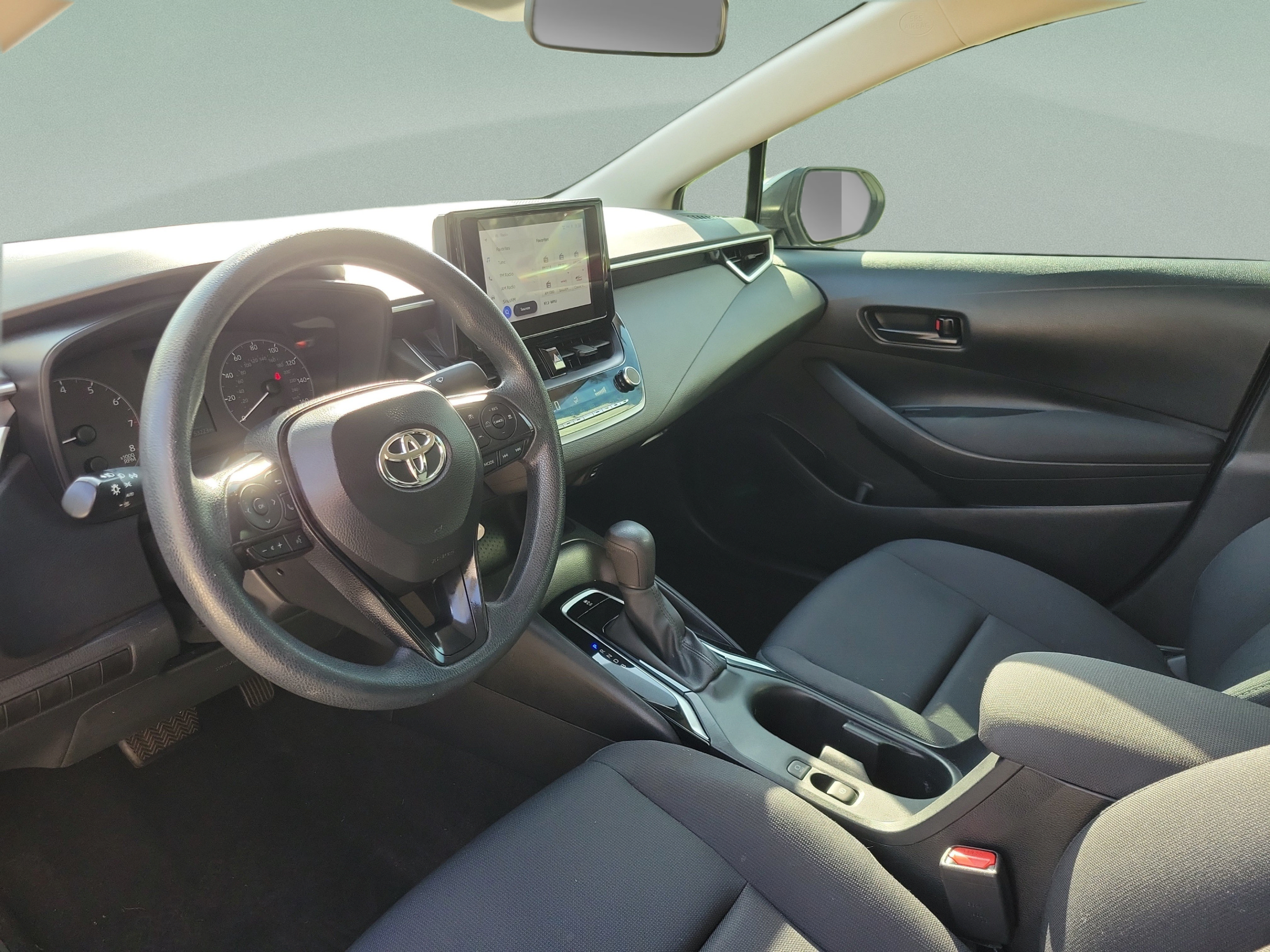 Used 2024 Toyota Corolla LE FWD image 14