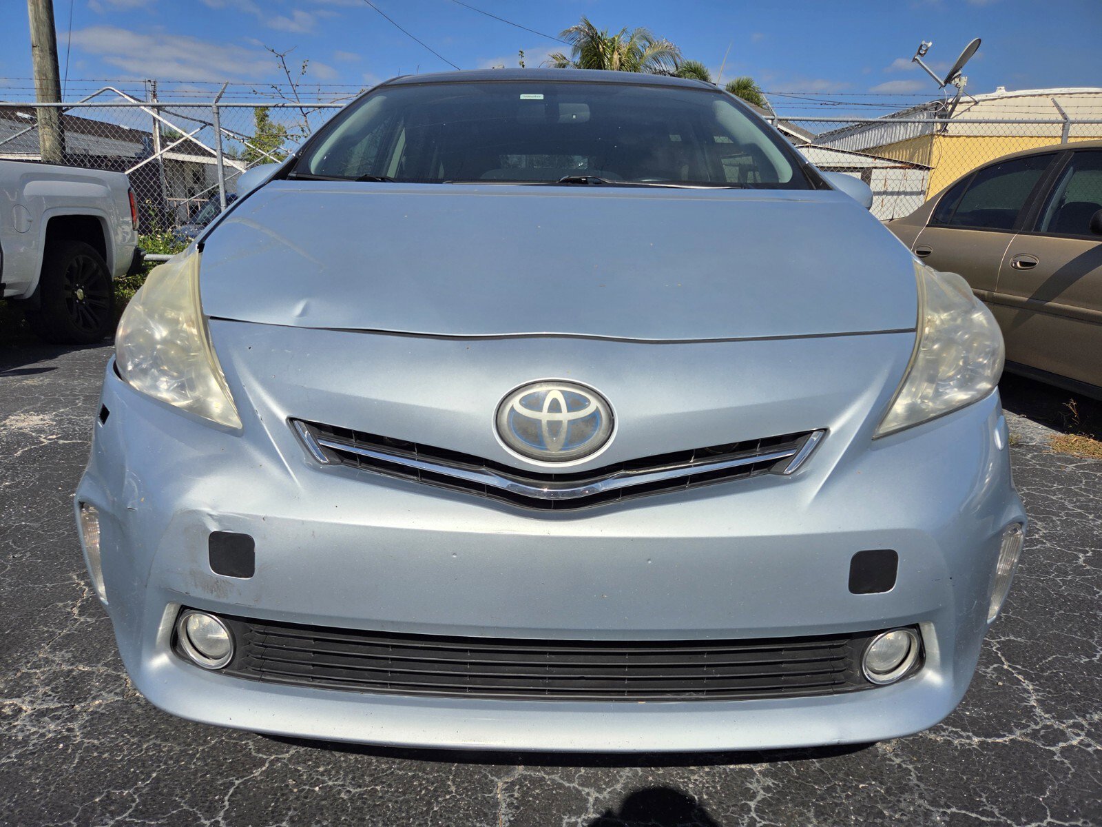 Used 2013 Toyota Prius V Five FWD image 2
