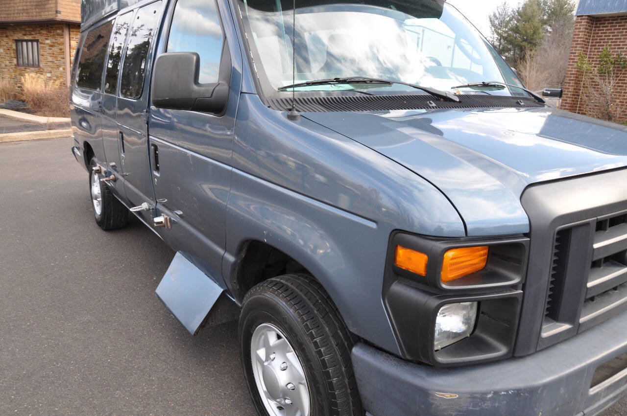 Used 2014 Ford E-350 and Econoline 350 Extended Super Duty w/ Power Group image 7