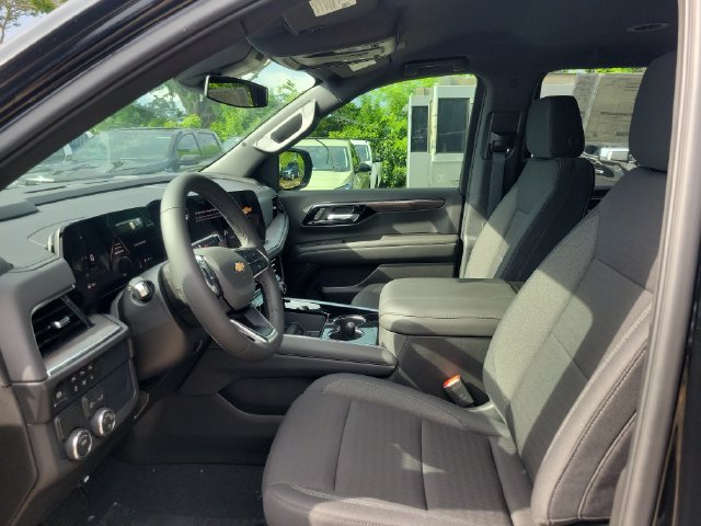 New 2026 Chevrolet Suburban LS RWD image 7