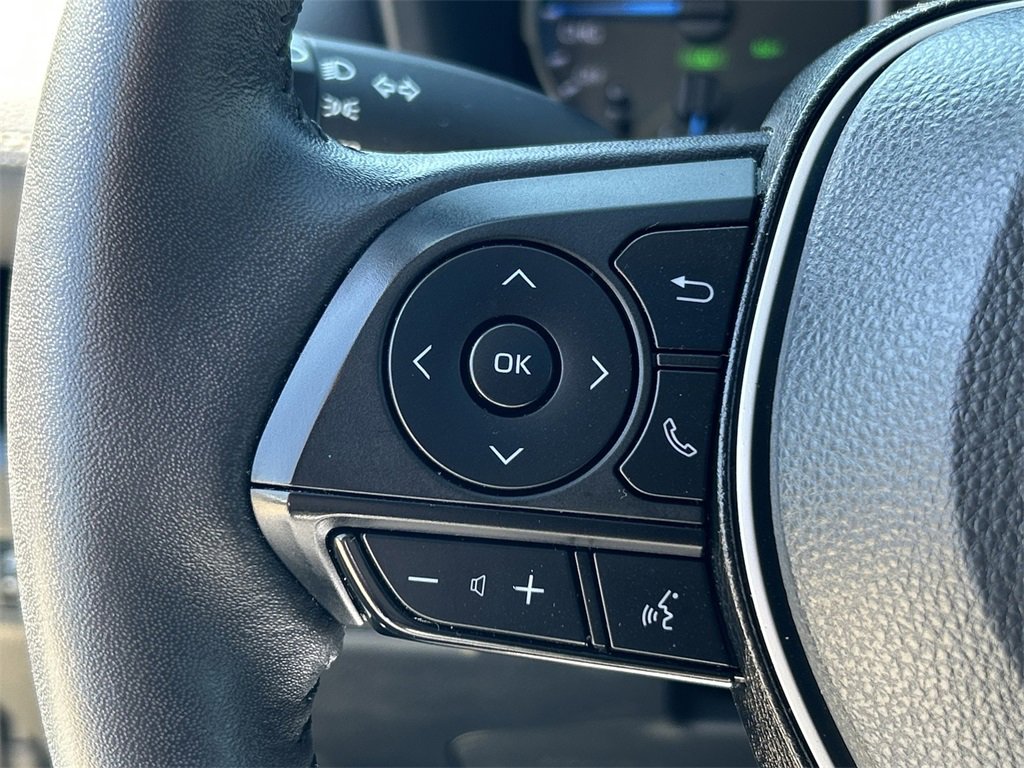 Used 2022 Toyota RAV4 XLE image 30