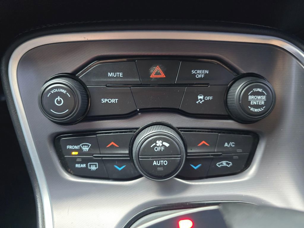 Used 2020 Dodge Challenger SXT image 25