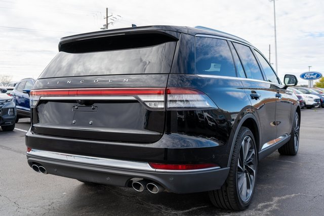 Used 2024 Lincoln Aviator Reserve w/ Equipment Group 201A image 6
