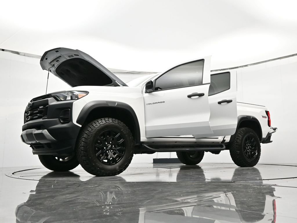 Certified 2024 Chevrolet Colorado Trail Boss w/ Advanced Trailering Package image 49