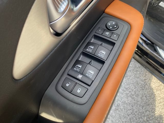 New 2026 Chrysler Pacifica Pinnacle AWD/4WD image 13