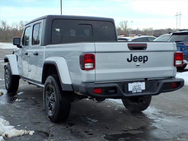 Used 2023 Jeep Gladiator Sport AWD/4WD image 5