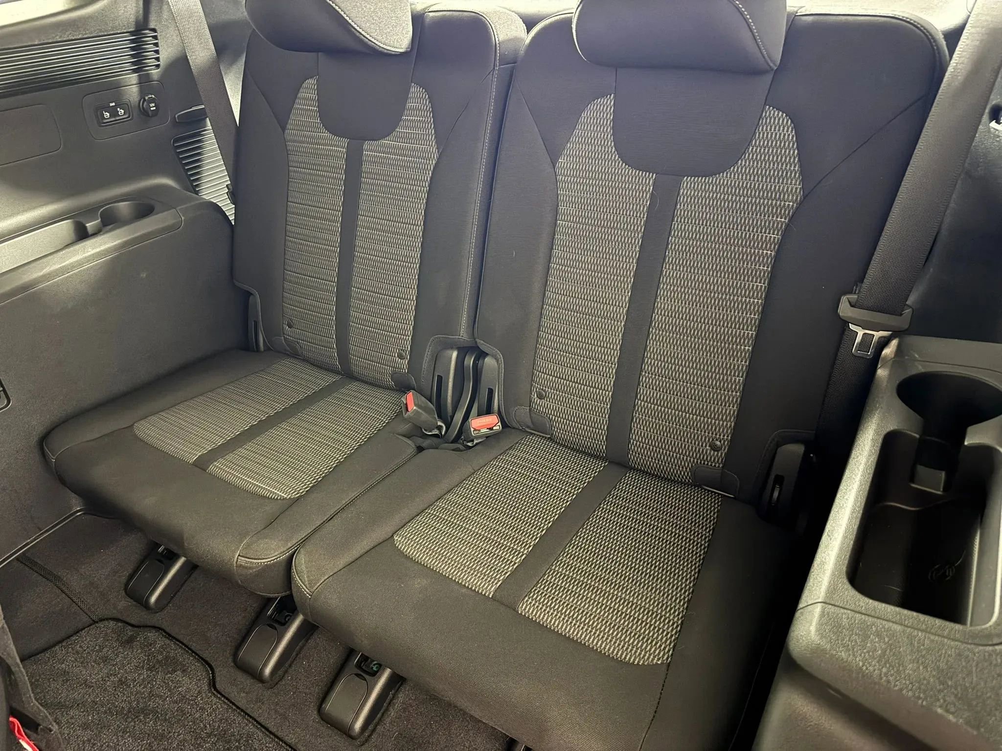 Used 2023 Kia Sorento LX AWD/4WD image 35
