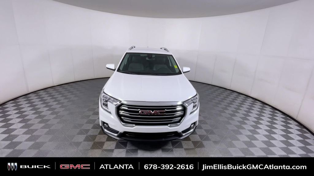 Used 2023 GMC Terrain SLT image 3