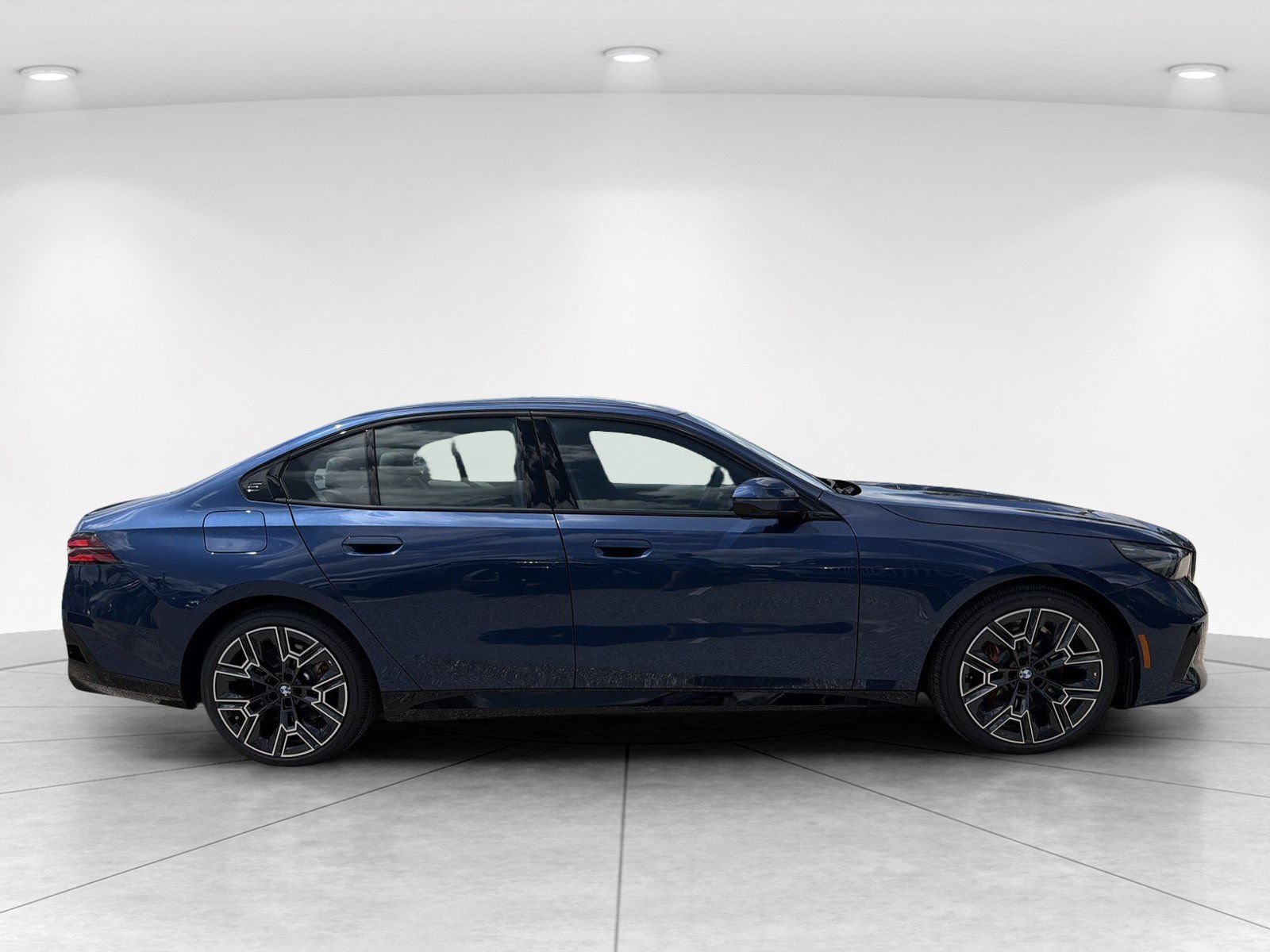 New 2027 BMW 530i xDrive w/ M Sport Package AWD/4WD image 3