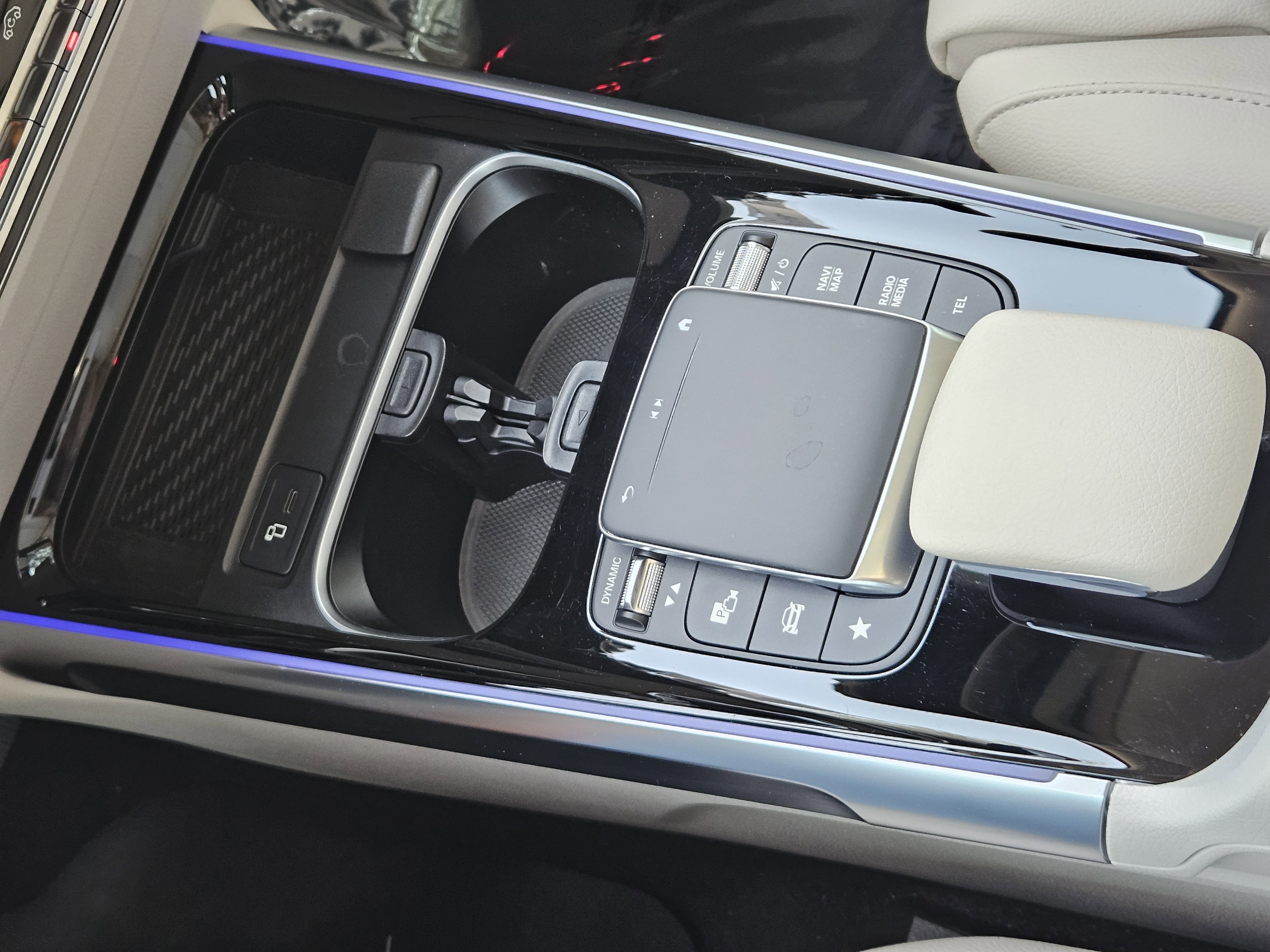 Certified 2023 Mercedes-Benz EQB 350 4MATIC SUV image 21