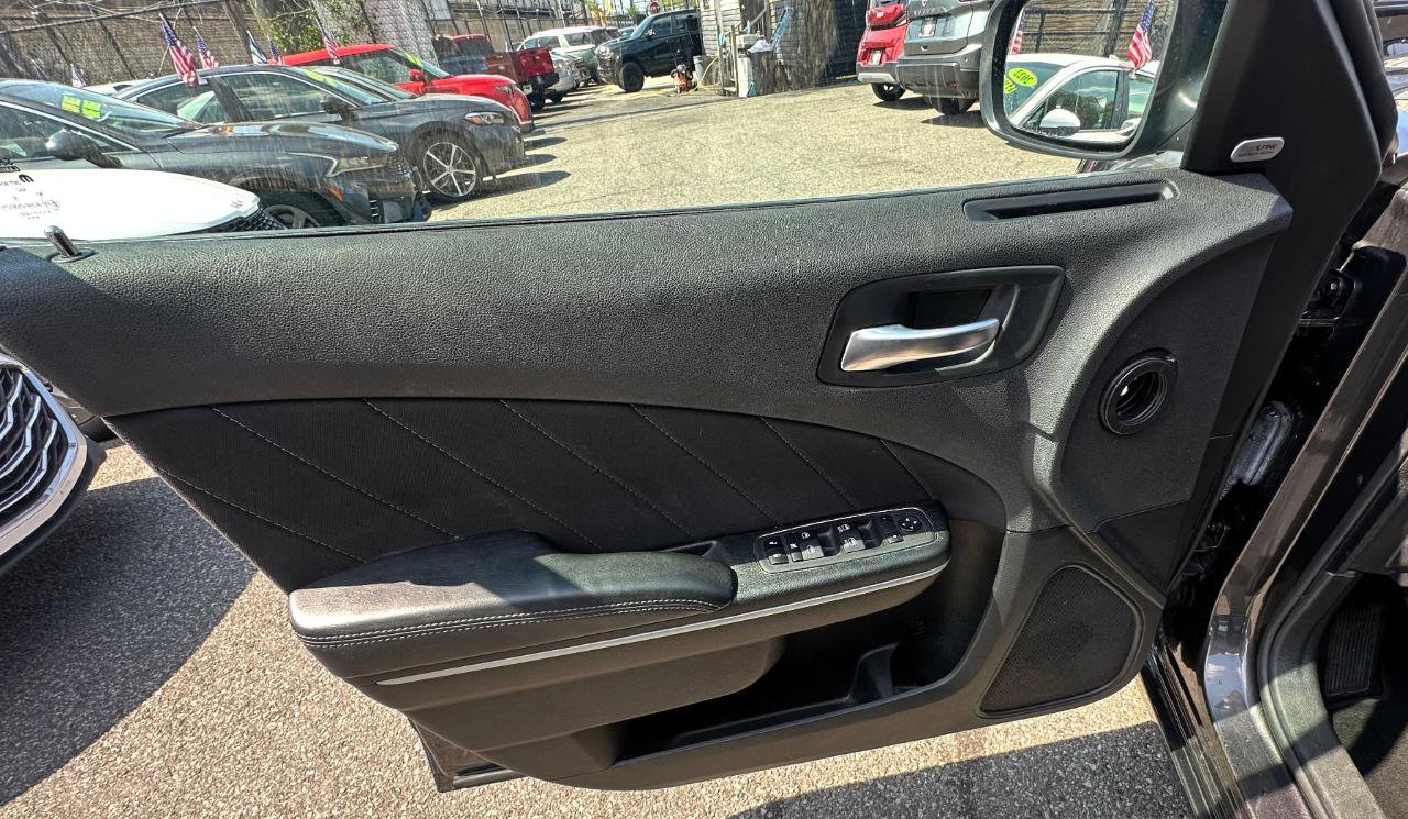 Used 2023 Dodge Charger SXT RWD image 20