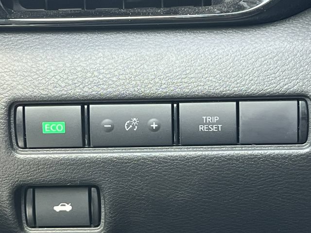 Used 2024 Nissan Sentra SV FWD image 14