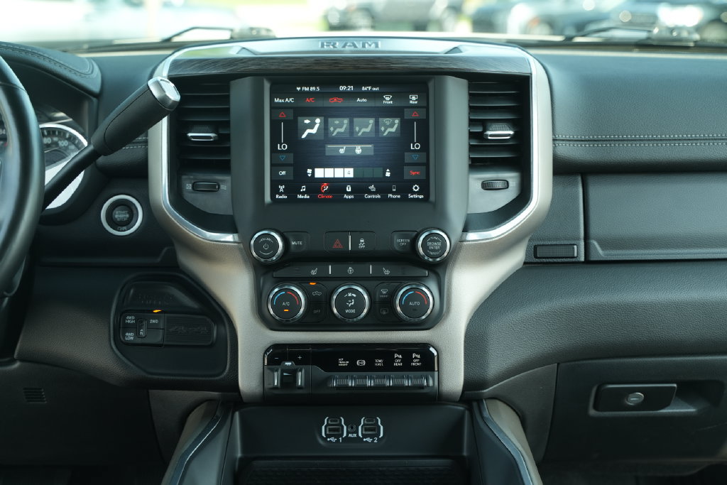 Used 2021 RAM 3500 Laramie w/ Cold Weather Group AWD/4WD image 30