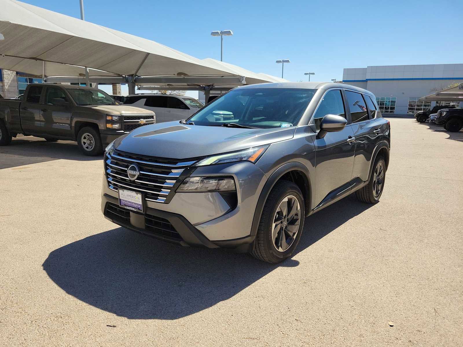 Used 2024 Nissan Rogue SV image 4