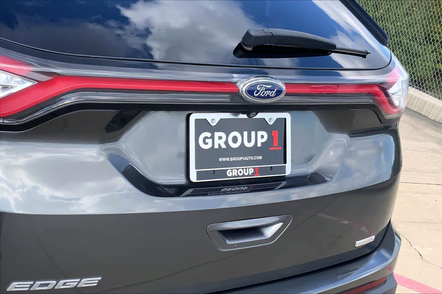 Used 2018 Ford Edge SE FWD image 29