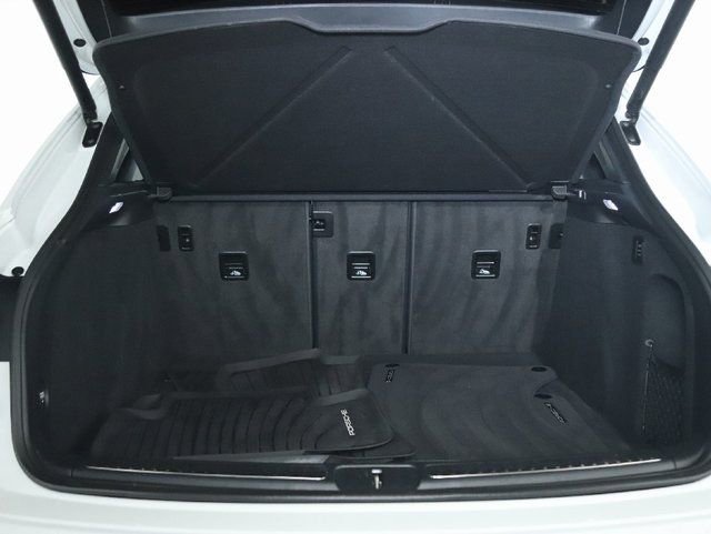 Used 2021 Porsche Macan Turbo image 36