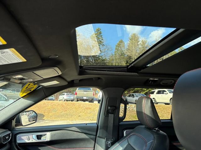 Used 2022 Ford Explorer ST-Line image 12