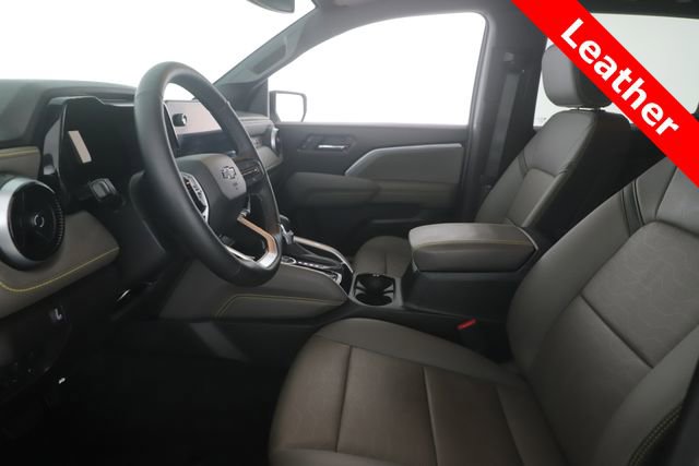 Used 2025 Chevrolet Colorado ZR2 w/ Technology Package image 16