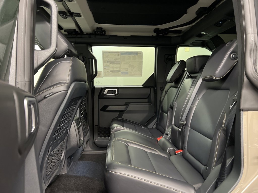 New 2026 Ford Bronco Badlands image 32
