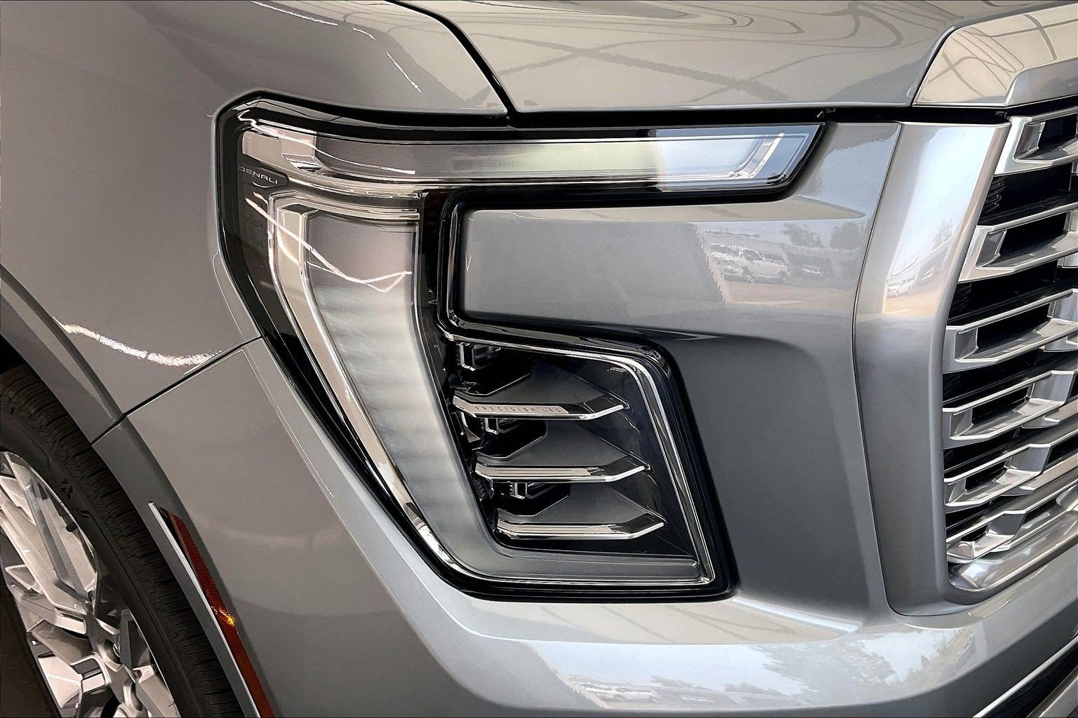 New 2026 GMC Yukon XL Denali w/ Denali Reserve Package AWD/4WD image 15