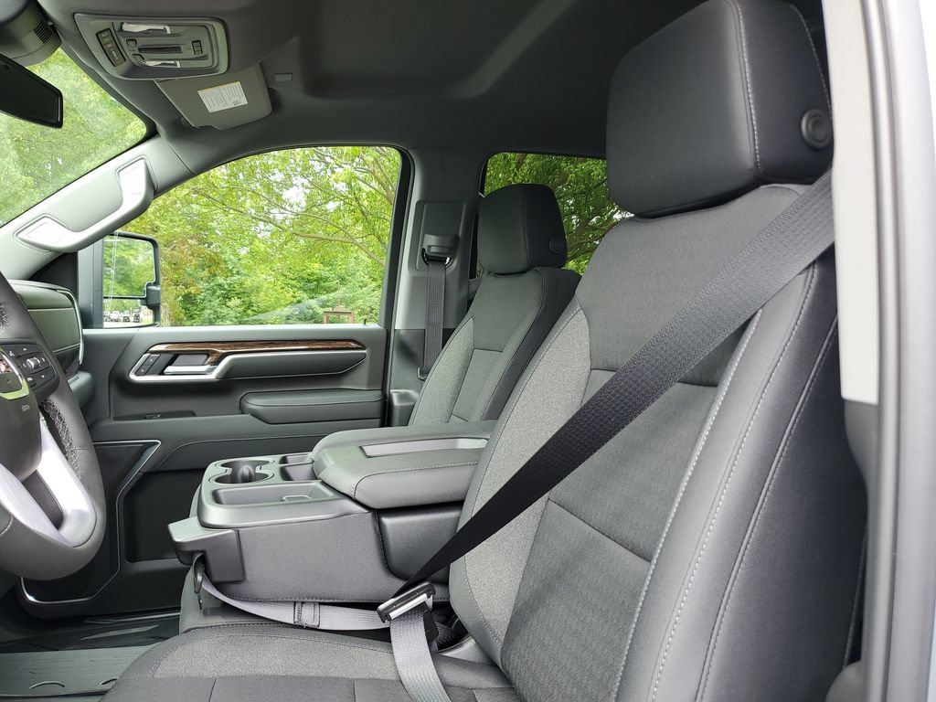 New 2026 GMC Sierra 2500 SLE w/ SLE Value Package; AWD/4WD image 17