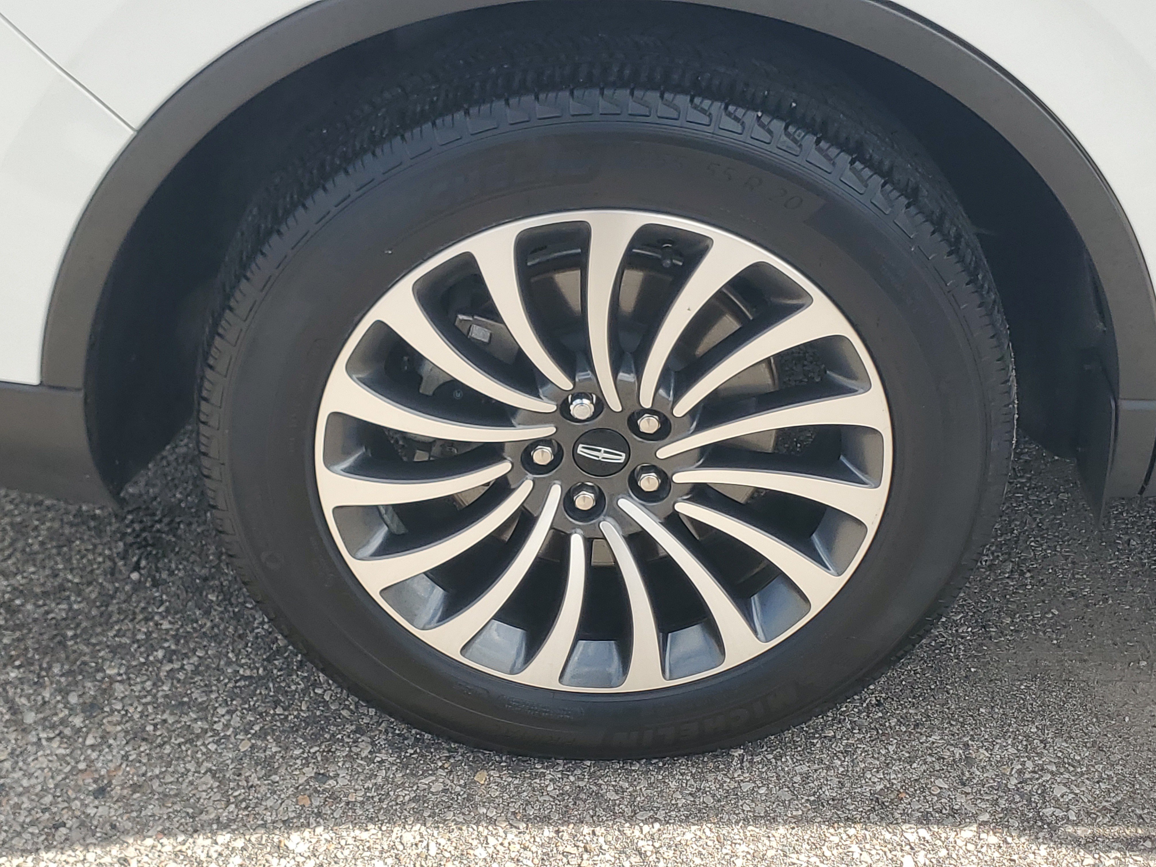Certified 2024 Lincoln Aviator Reserve w/ Elements Package Plus AWD/4WD image 7