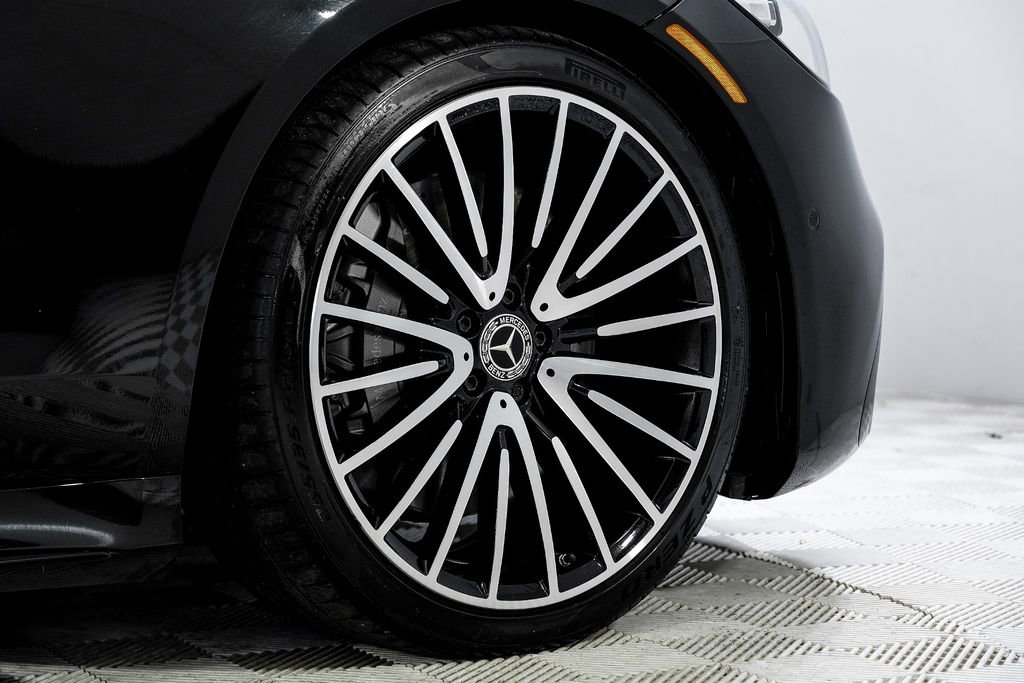 Used 2022 Mercedes-Benz S 580 4MATIC Sedan w/ AMG Line Package image 56